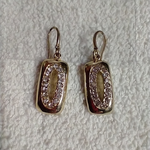 Goldtone square dangle wire earrings - Picture 1 of 3